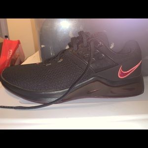 Brand new women’s Nikes size 10 never worn nothing wrong with them Asking $79